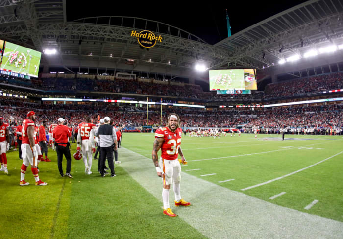 Tyrann Mathieu on the sideline during Super Bowl LIV